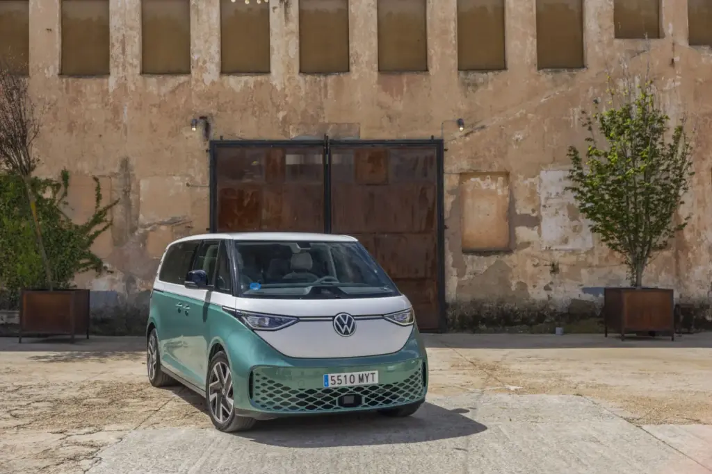 Volkswagen Comerciales etiqueta Cero 6 Motor16