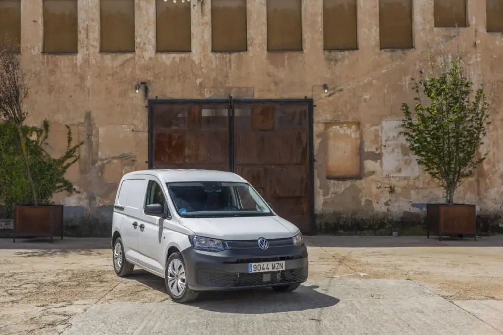 Volkswagen Comerciales etiqueta Cero 9 Motor16