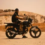 Abril más cálido en España: los riesgos de conducir moto con calor extremo