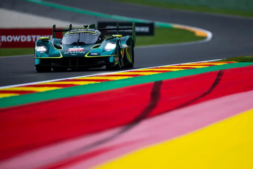 Mientras Fernando Alonso espera, el Valkyrie da alegrías a Aston Martin en Spa 5 Motor16 Mientras Fernando Alonso espera, el Valkyrie da alegrías a Aston Martin en Spa