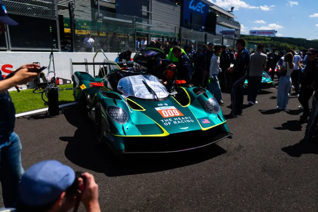 Mientras Fernando Alonso espera, el Valkyrie da alegrías a Aston Martin en Spa 19 Motor16 aston martin Valkyrie fernando alonso f1 18 Motor16