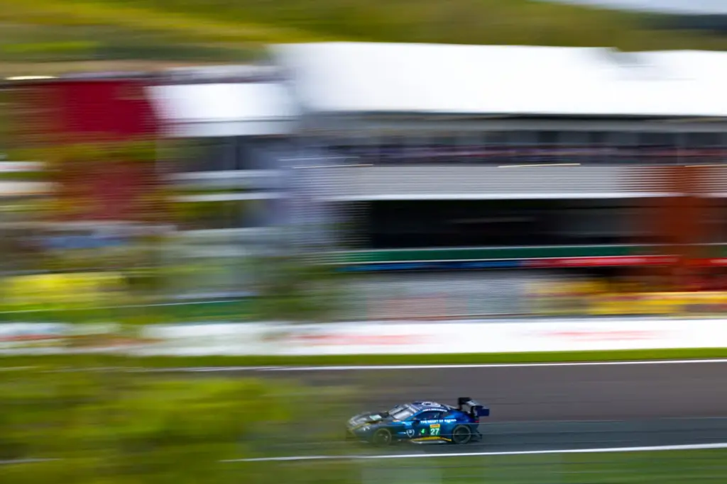 Mientras Fernando Alonso espera, el Valkyrie da alegrías a Aston Martin en Spa 12 Motor16 Mientras Fernando Alonso espera, el Valkyrie da alegrías a Aston Martin en Spa