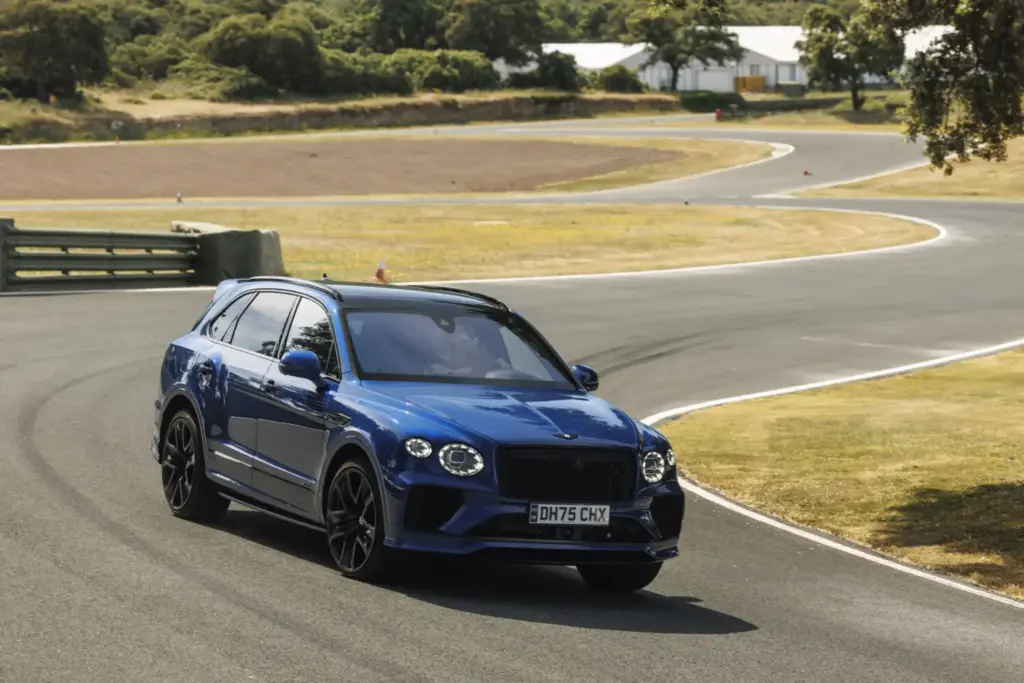 Primera prueba del Bentley Bentayga Speed: El último SUV de la vieja escuela 69 Motor16 bentley Bentayga speed V8 13 Motor16