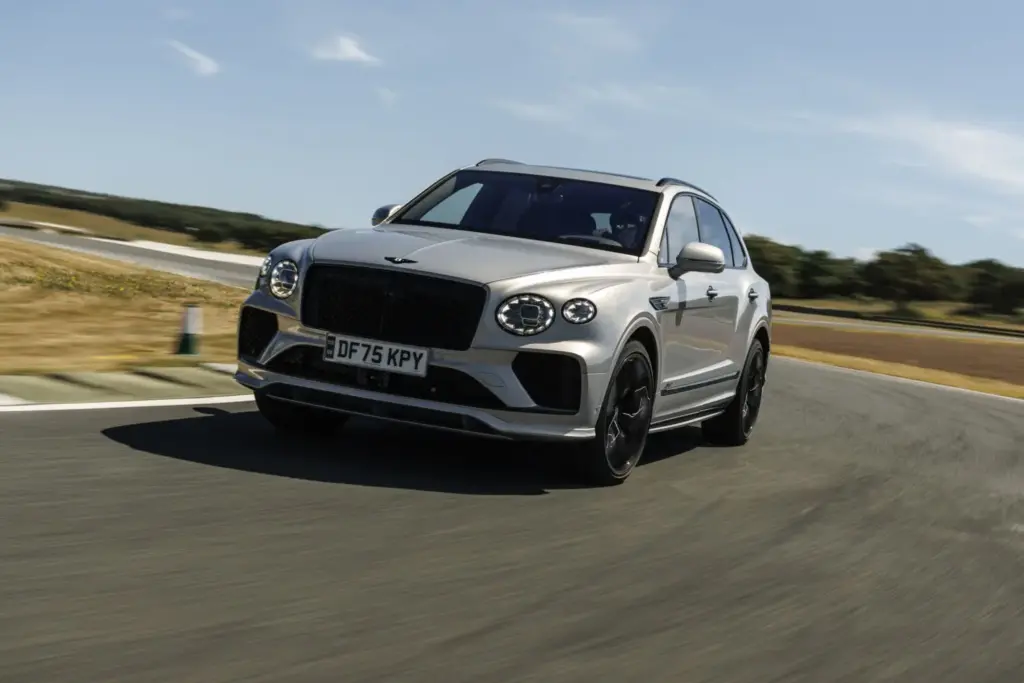 Primera prueba del Bentley Bentayga Speed: El último SUV de la vieja escuela 64 Motor16 bentley Bentayga speed V8 18 Motor16