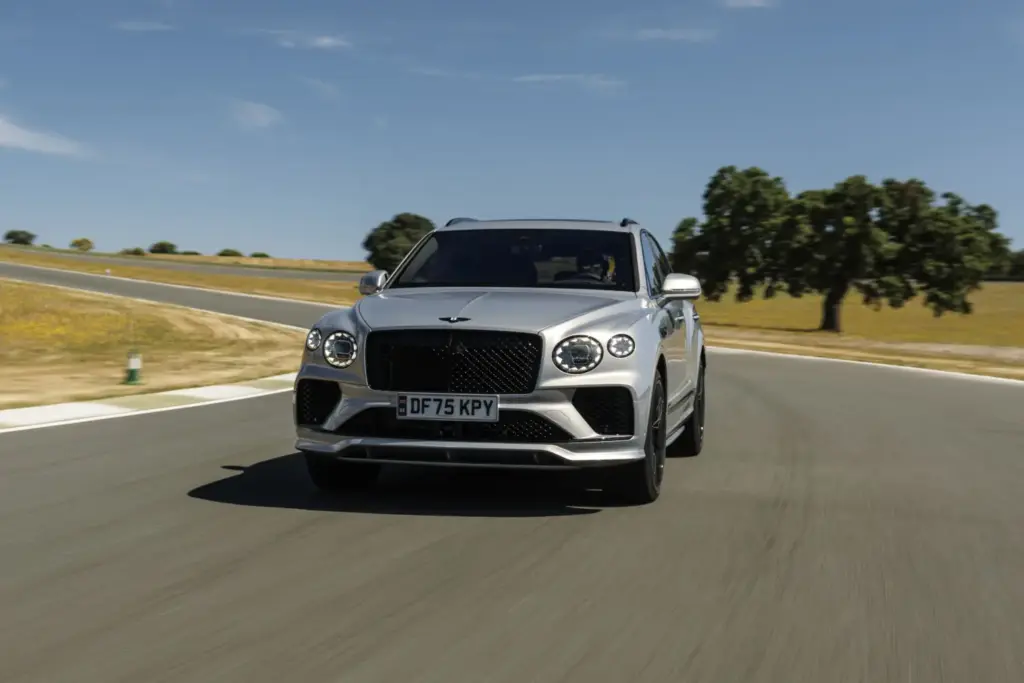 Primera prueba del Bentley Bentayga Speed: El último SUV de la vieja escuela 59 Motor16 bentley Bentayga speed V8 23 Motor16