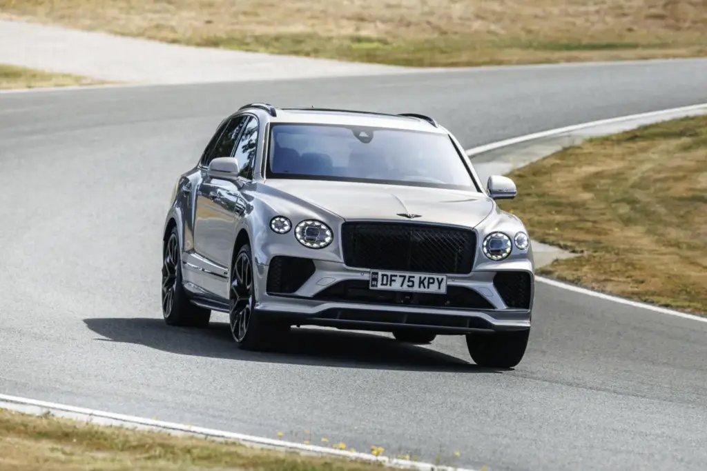 Primera prueba del Bentley Bentayga Speed: El último SUV de la vieja escuela 57 Motor16 bentley Bentayga speed V8 24 Motor16