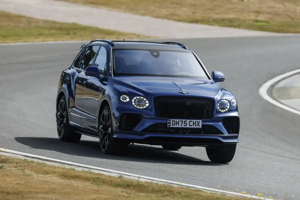 Primera prueba del Bentley Bentayga Speed: El último SUV de la vieja escuela 56 Motor16 bentley Bentayga speed V8 26 Motor16