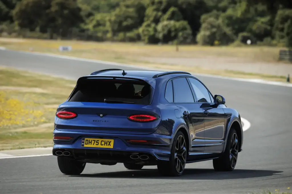 Primera prueba del Bentley Bentayga Speed: El último SUV de la vieja escuela 55 Motor16 bentley Bentayga speed V8 27 Motor16