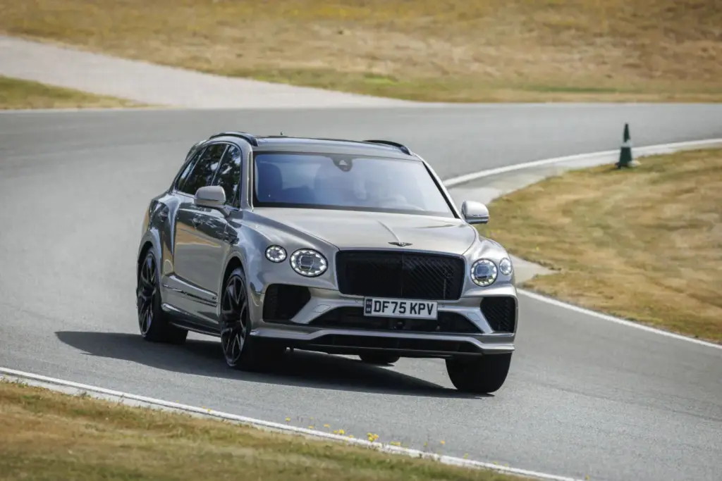 Primera prueba del Bentley Bentayga Speed: El último SUV de la vieja escuela 54 Motor16 bentley Bentayga speed V8 28 Motor16