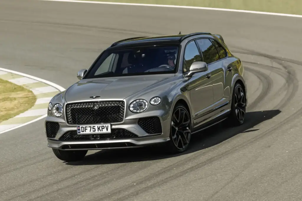 Primera prueba del Bentley Bentayga Speed: El último SUV de la vieja escuela 79 Motor16 bentley Bentayga speed V8 3 Motor16