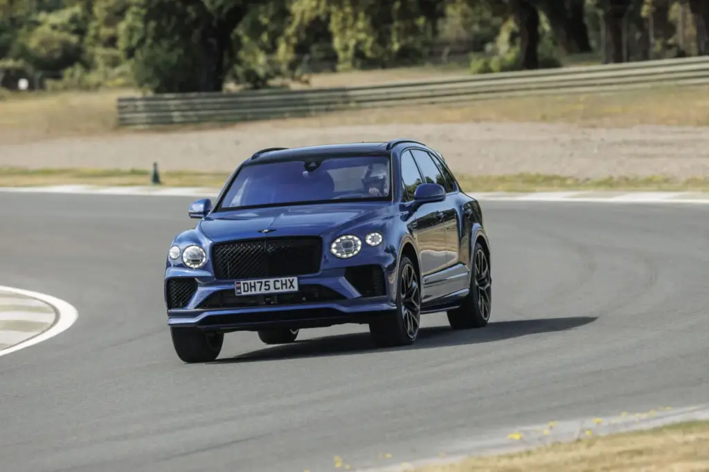 Primera prueba del Bentley Bentayga Speed: El último SUV de la vieja escuela 51 Motor16 bentley Bentayga speed V8 31 Motor16