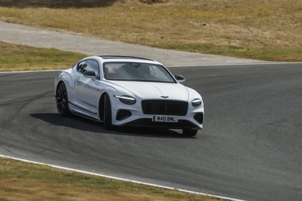 bentley continental GT s snow quartz ascari 15 Motor16