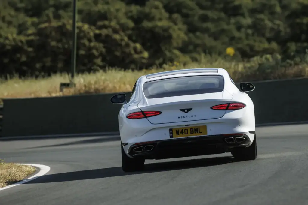 bentley continental GT s snow quartz ascari 2 Motor16