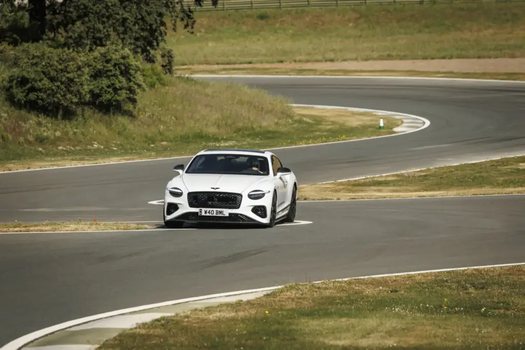 bentley continental GT s snow quartz ascari 6 Motor16