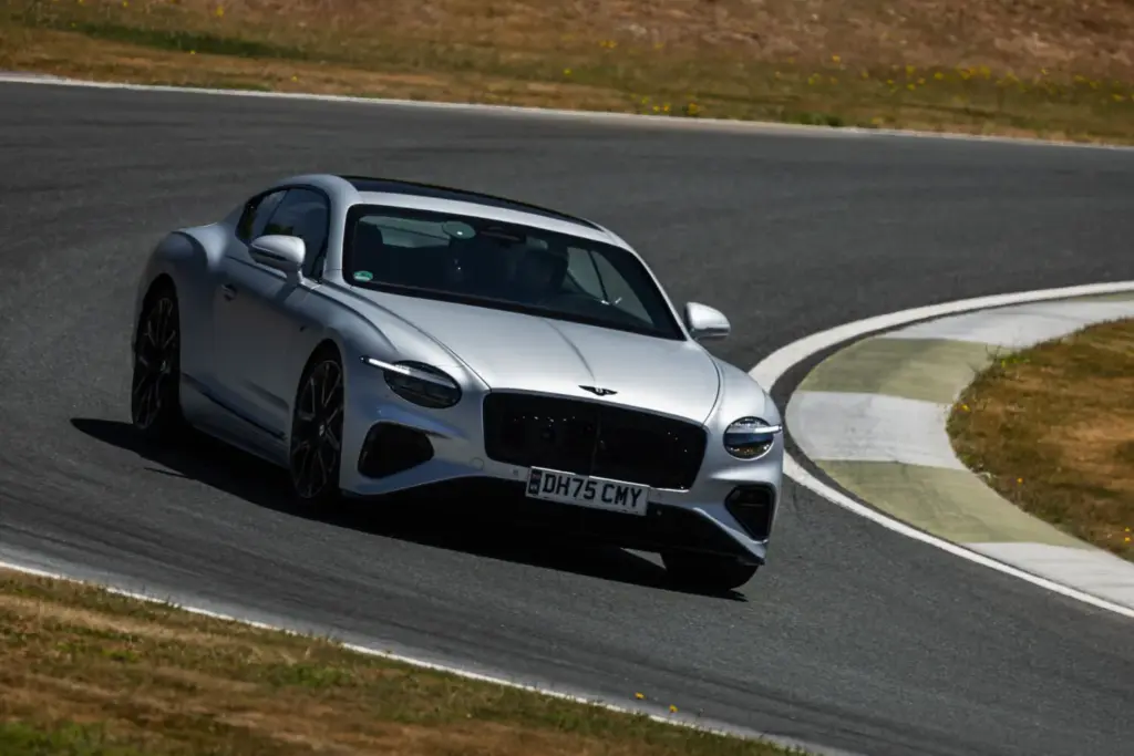 bentley continental gt s ascari circuito 10 Motor16