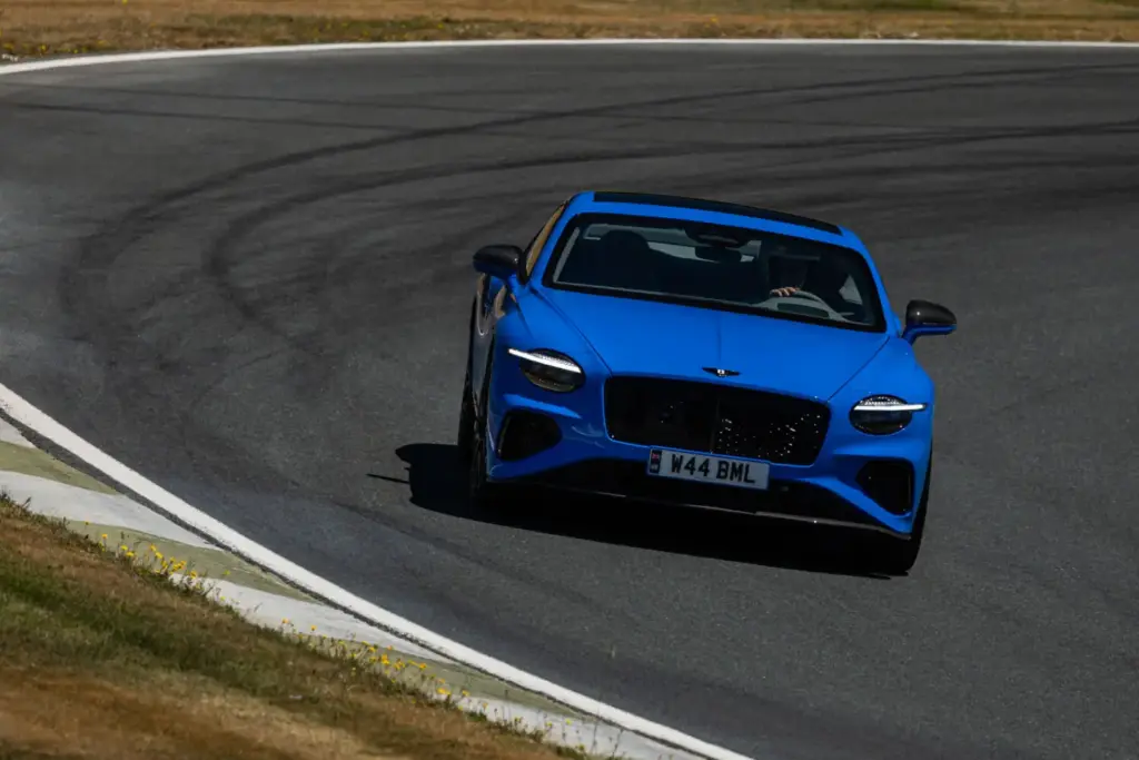 bentley continental gt s ascari circuito 11 Motor16
