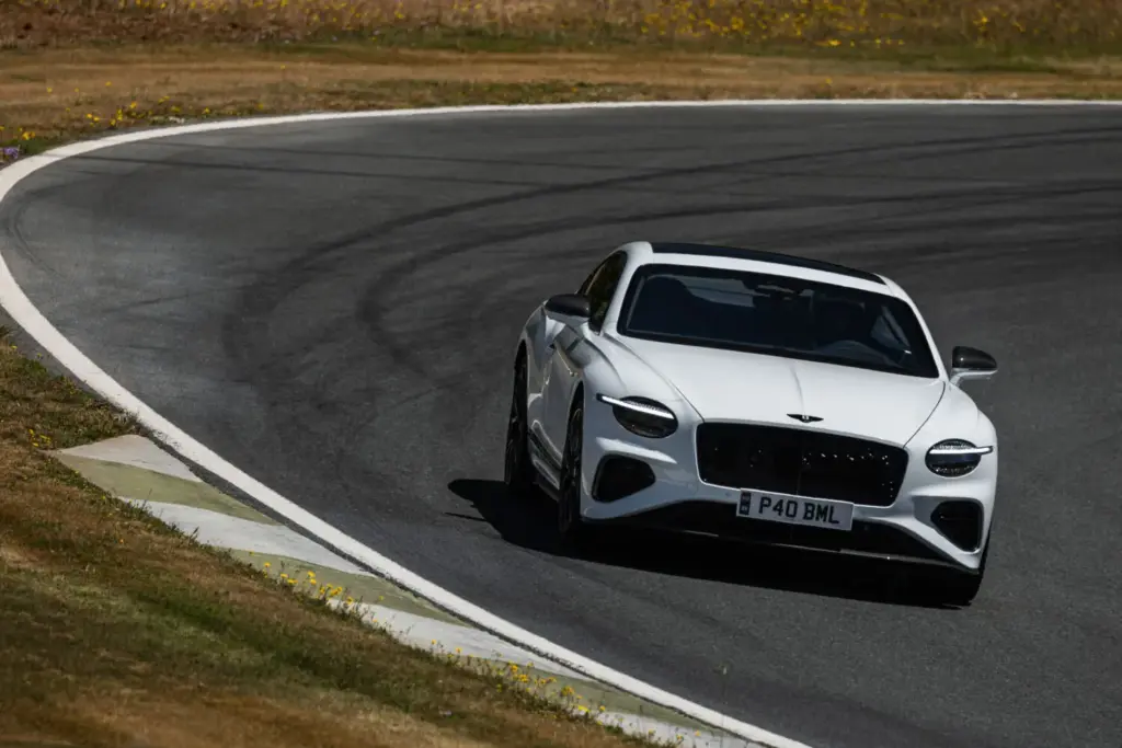 bentley continental gt s ascari circuito 13 Motor16