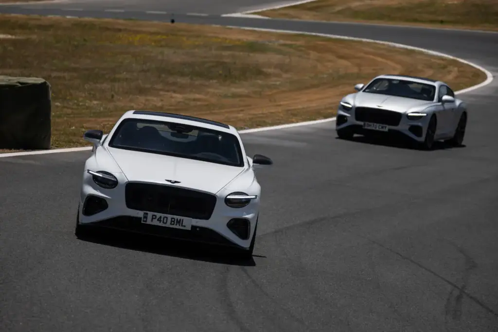 bentley continental gt s ascari circuito 20 Motor16