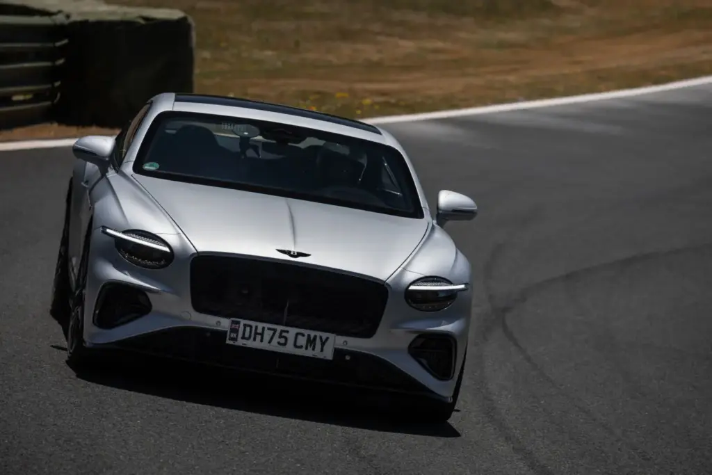 bentley continental gt s ascari circuito 21 Motor16