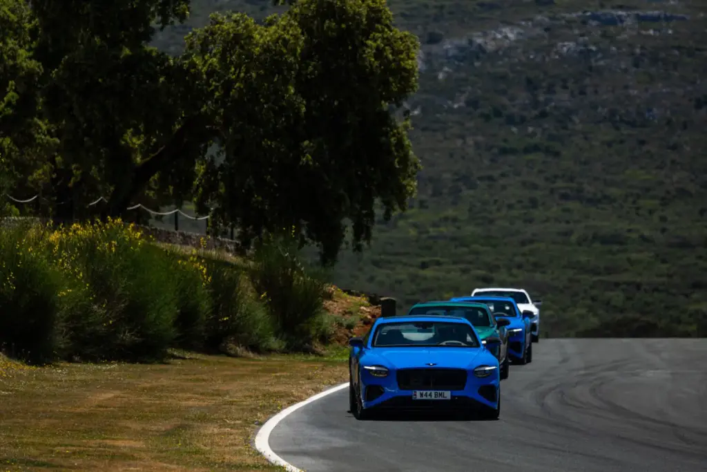 bentley continental gt s ascari circuito 3 Motor16
