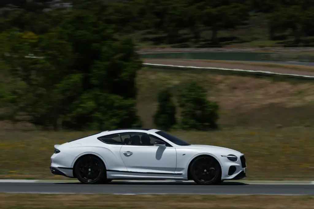 bentley continental gt s ascari circuito 32 Motor16
