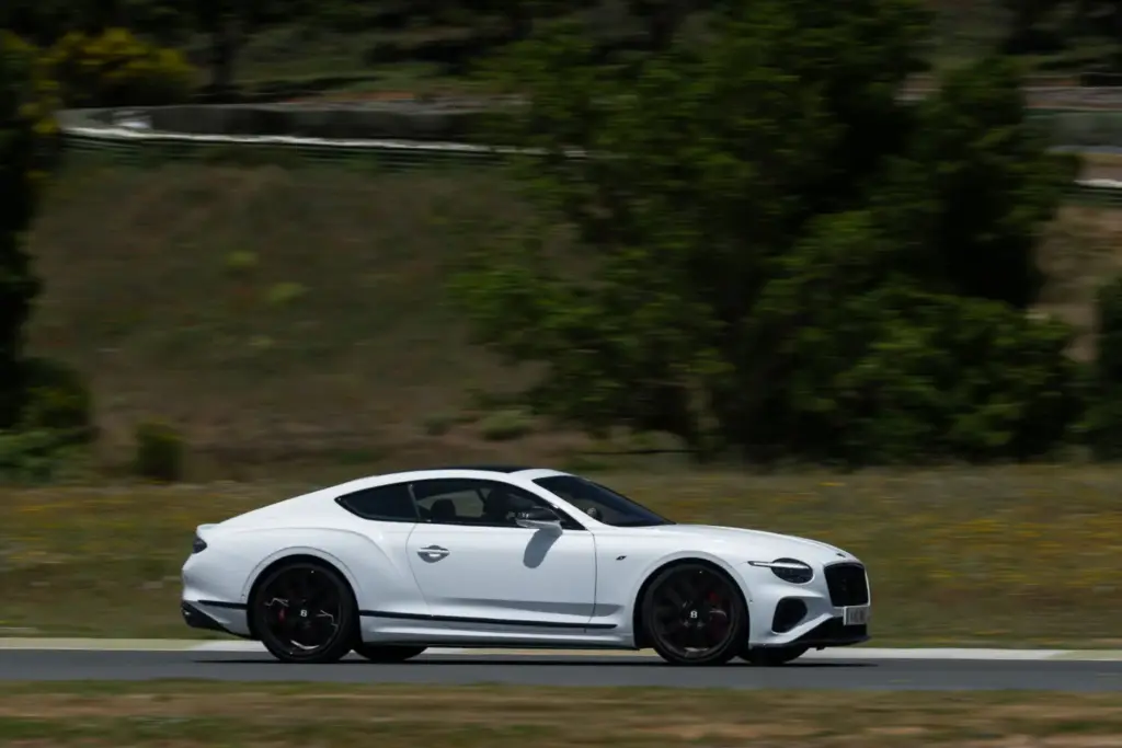 bentley continental gt s ascari circuito 36 Motor16