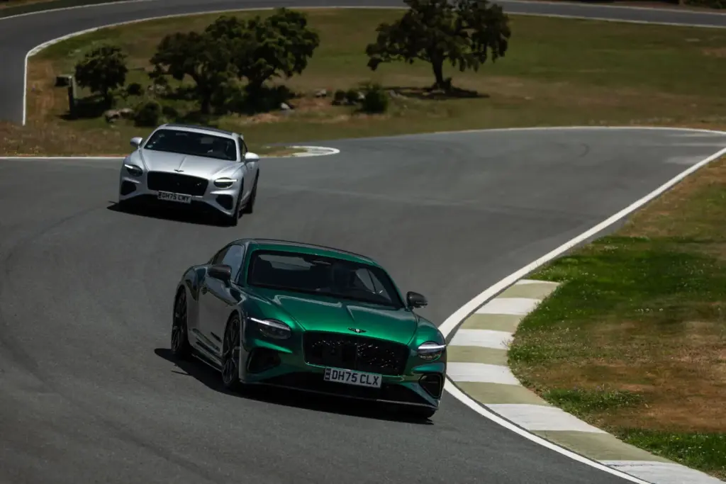 bentley continental gt s ascari circuito 37 Motor16
