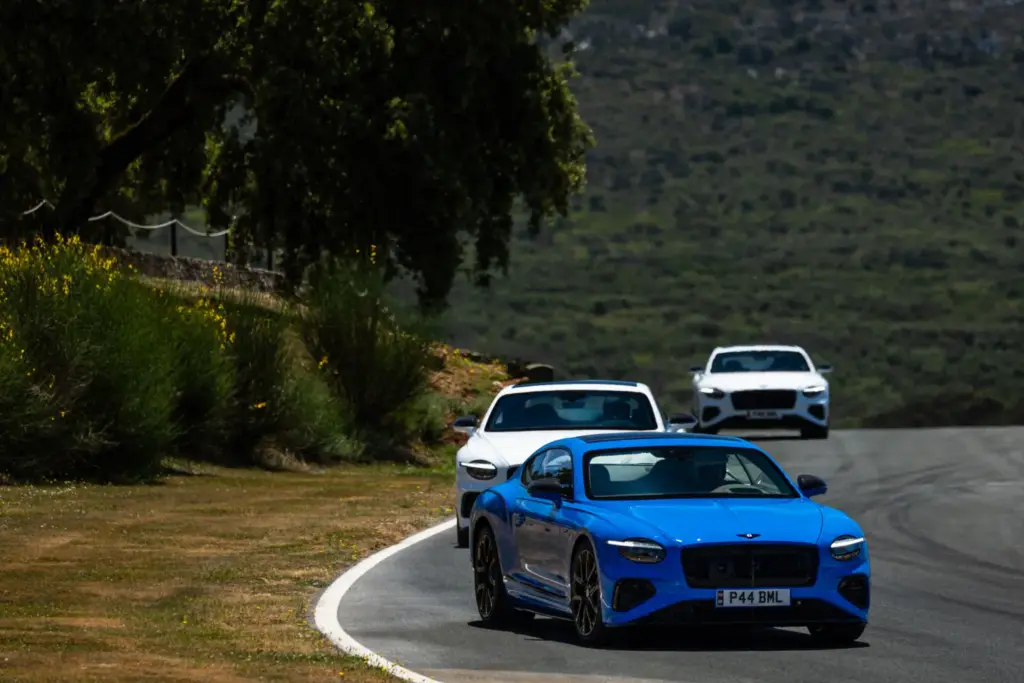 bentley continental gt s ascari circuito 5 Motor16