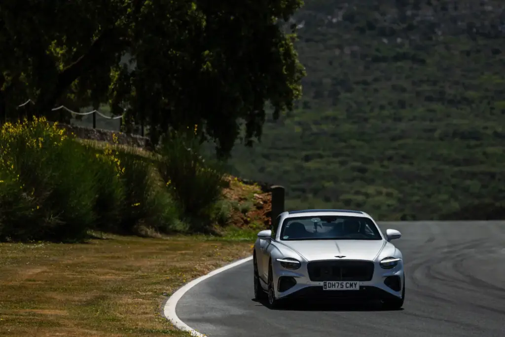 bentley continental gt s ascari circuito 7 Motor16