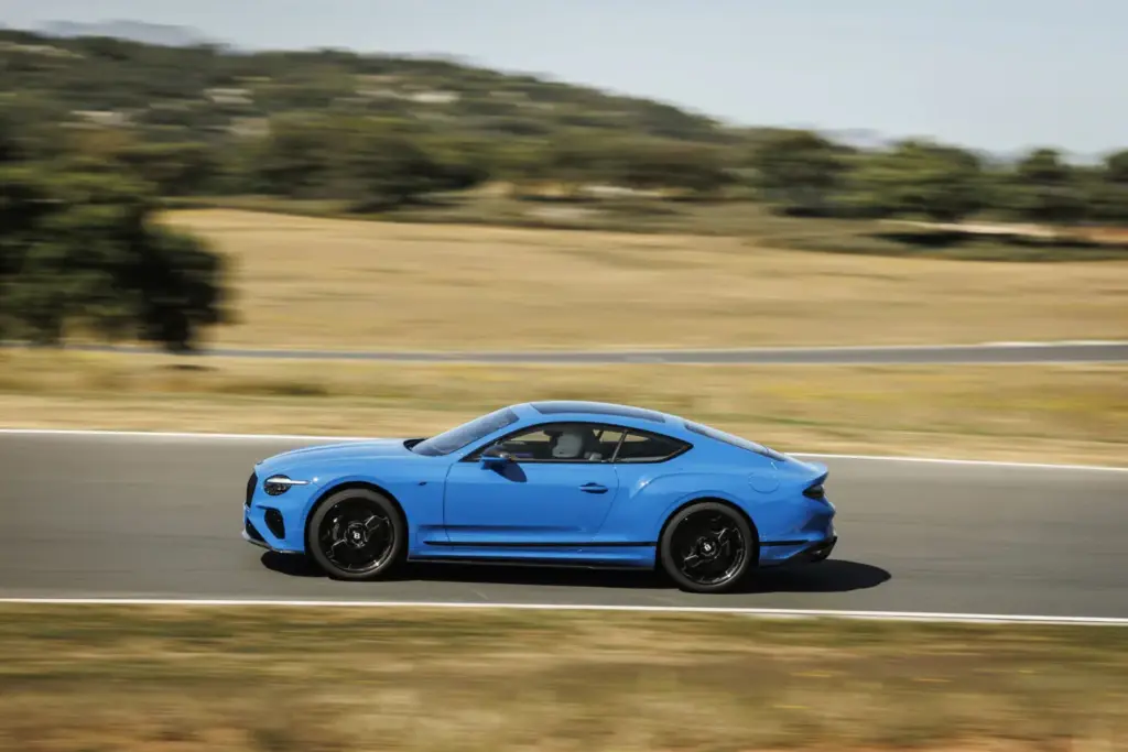 bentley continental gt s spark blue 16 Motor16