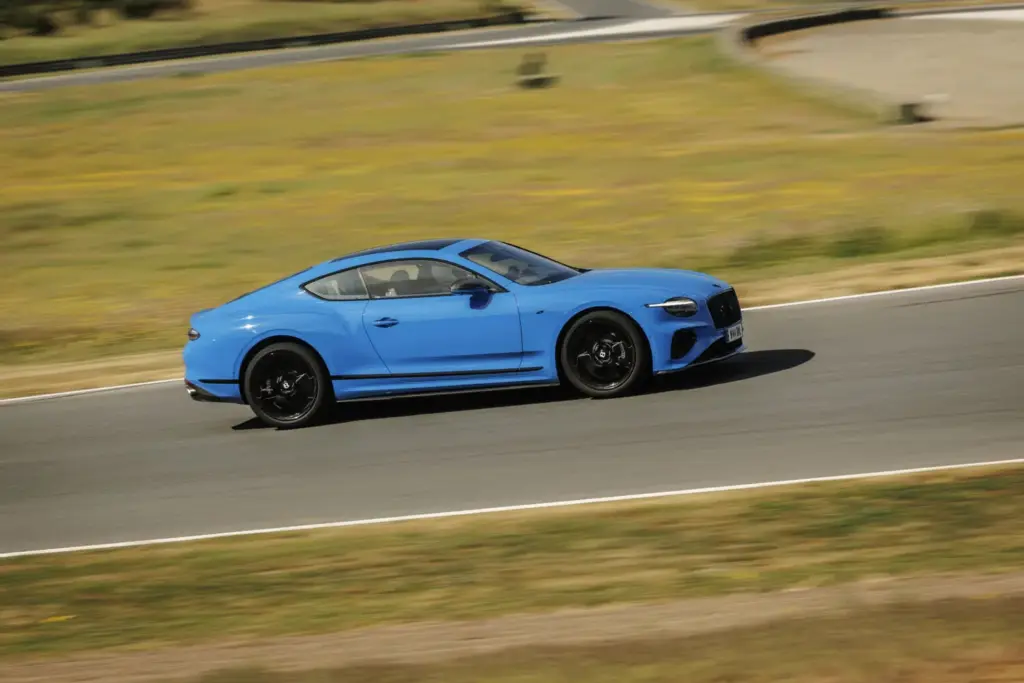 bentley continental gt s spark blue 18 Motor16