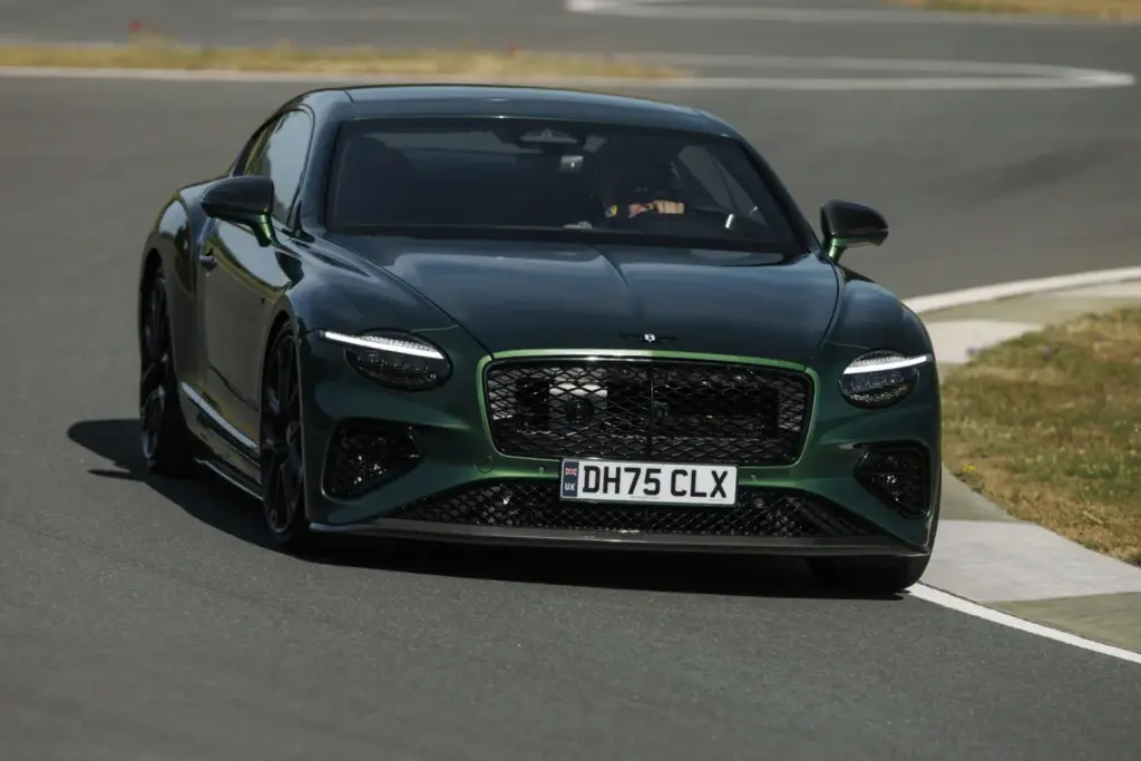 benttley continental GT V8 scarab ascari 2 Motor16