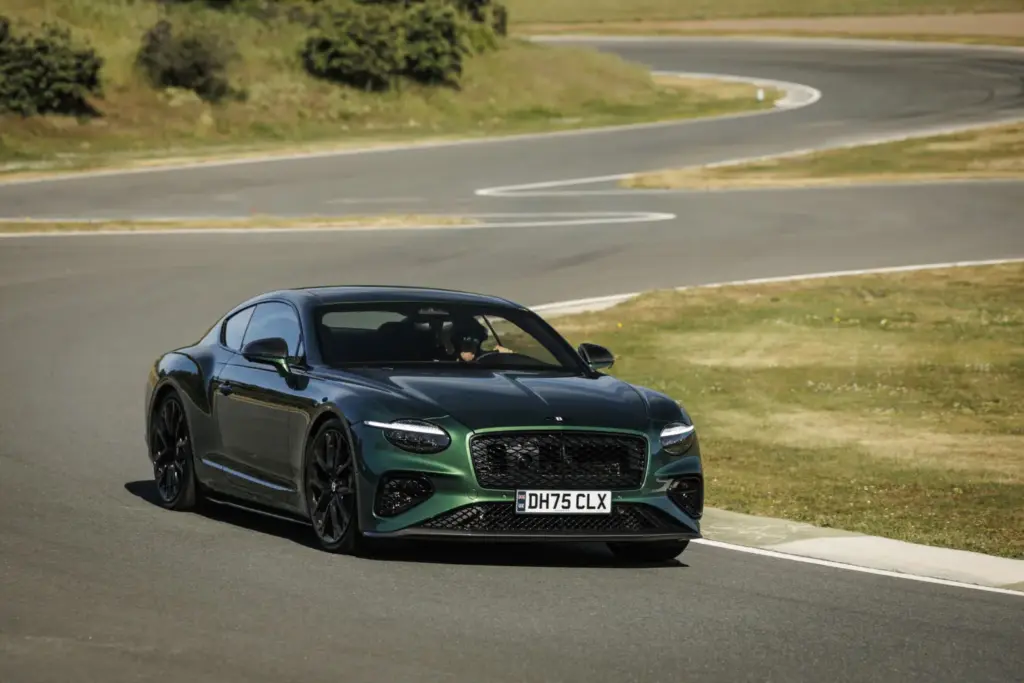 benttley continental GT V8 scarab ascari 3 Motor16