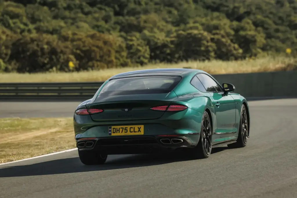 benttley continental GT V8 scarab ascari 4 Motor16