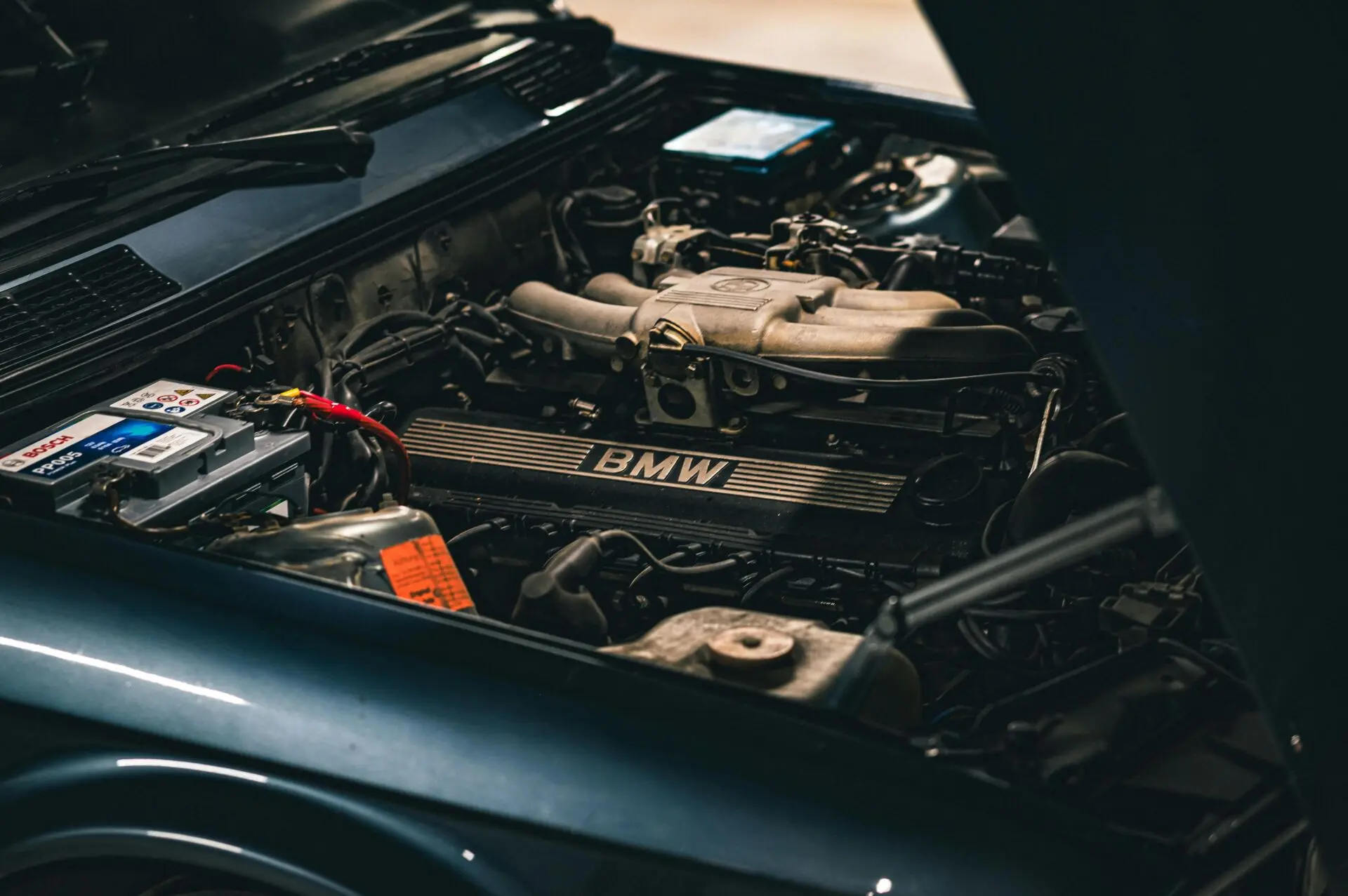 BMW E34 540i con motor M60 V8: una joya de la ingeniería alemana 1 Motor16 BMW 540i clásico