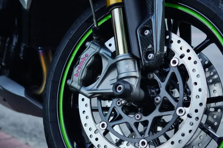 Brembo Sensify: la frenada inteligente con IA que llegará a tu moto en 2025