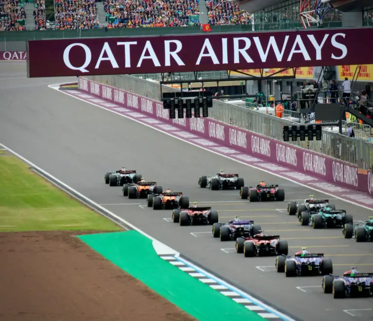 FIA modifica el reglamento F1 2027: menos eléctrico, más combustión para el espectáculo