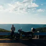 Eclipse solar en moto 2026: la ruta definitiva por España según AEMET