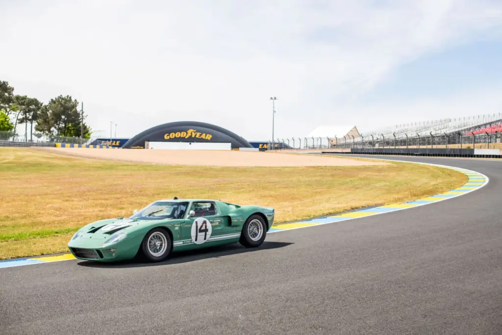 Un Ford GT40 Mk I de Le Mans 1965 sale a la venta en Europa 5 Motor16 Un Ford GT40 Mk I de Le Mans 1965 sale a la venta en Europa