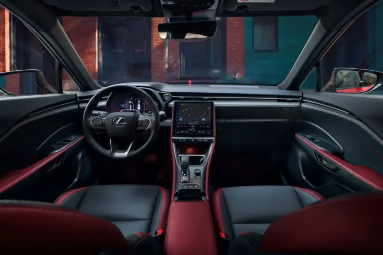 Lexus LBX 2026: la tecnología que transforma el SUV compacto de lujo con pantalla de 12,3 pulgadas