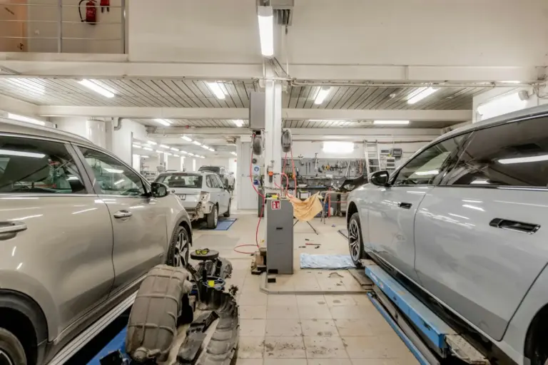 Volkswagen y Stellantis revisan miles de coches en España