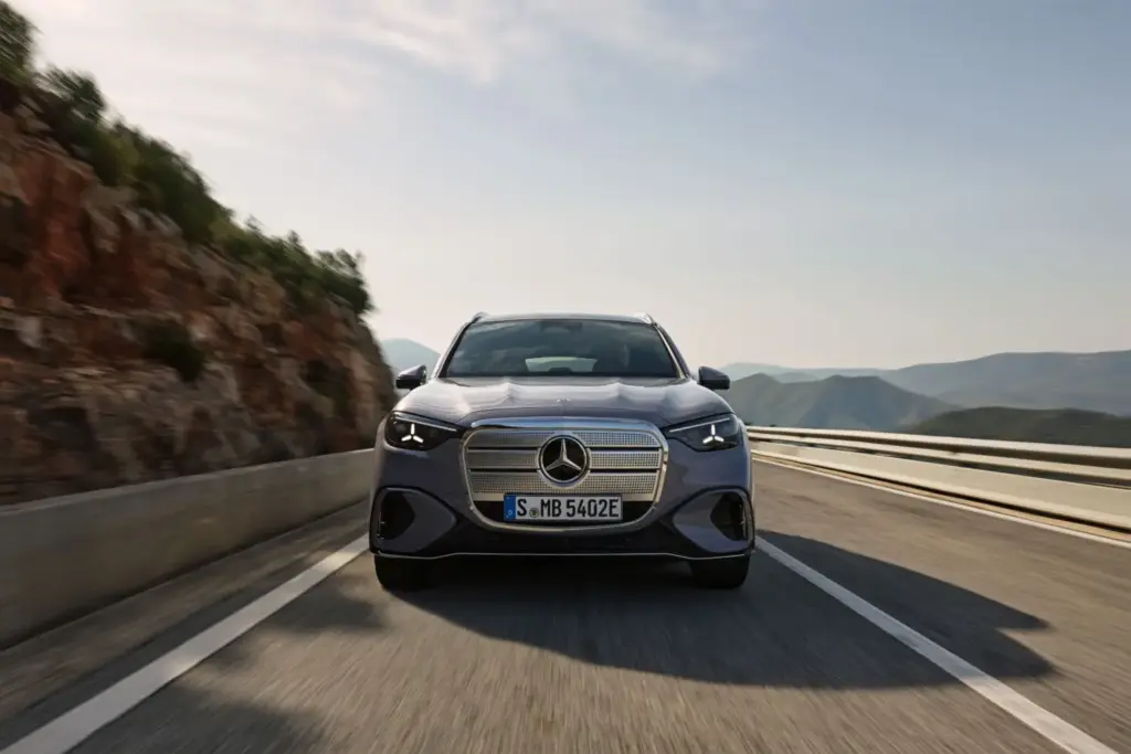 Primera prueba del Mercedes-Benz GLC eléctrico: El SUV más vendido del mundo quiere seguir siéndolo 47 Motor16 mercedes glc electrico 2 Motor16