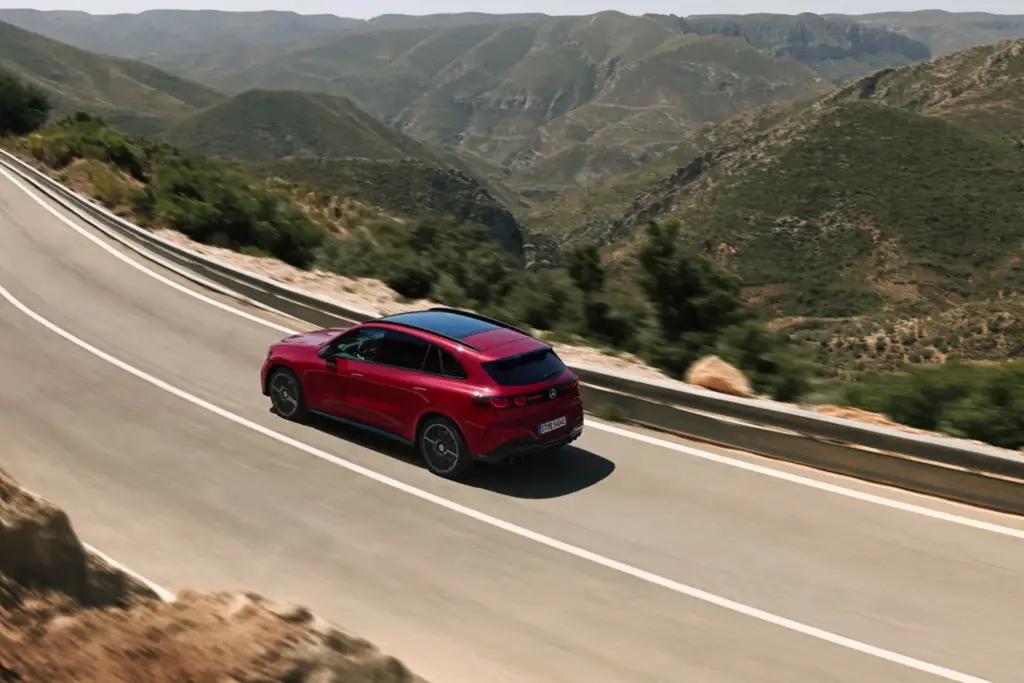 Primera prueba del Mercedes-Benz GLC eléctrico: El SUV más vendido del mundo quiere seguir siéndolo 37 Motor16 mercedes glc electrico 33 Motor16