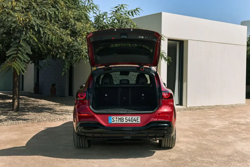 Primera prueba del Mercedes-Benz GLC eléctrico: El SUV más vendido del mundo quiere seguir siéndolo 32 Motor16 mercedes glc electrico 44 Motor16