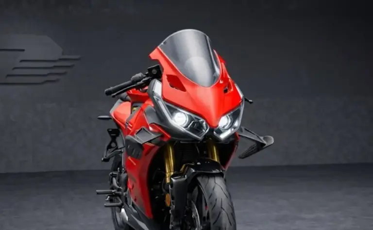 QJMotor SRK 125 2027: la naked con alerones MotoGP que pesa 6 kg menos