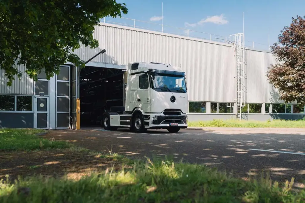 La vuelta al mundo con un camión eléctrico Mercedes Benz eActros: 45.000 km, 35 países y solo 80 paradas de carga 11 Motor16 vuelta mundo mercedes benz eactros9 Motor16