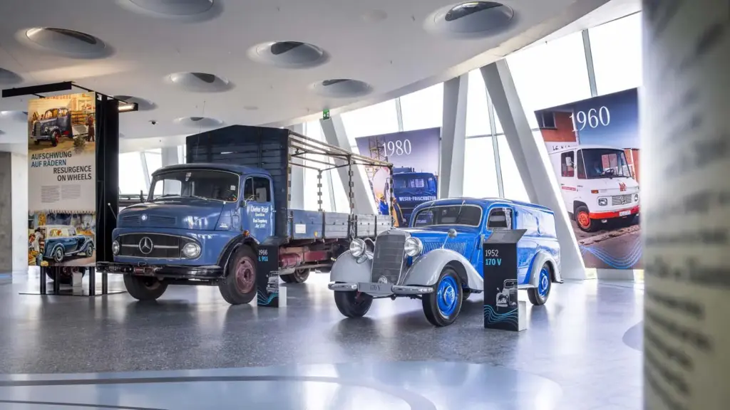 130 ANOS CAMIONES FURGONETAS MERCEDES BENZ9 Motor16