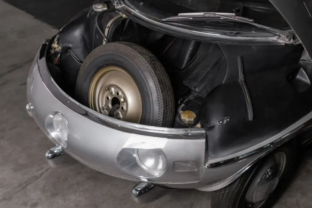En 1961 Pininfarina cogió un Fiat 600D para crear un 'huevo' tan rápido como exclusivo 24 Motor16 1961 Pininfarina Y Berlinetta Fiat 600D 10 Motor16