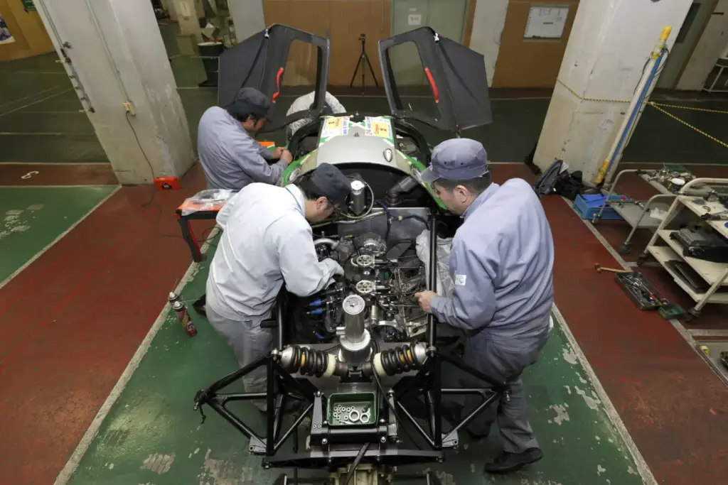 1991 Mazda 787B Le Mans 14 Motor16