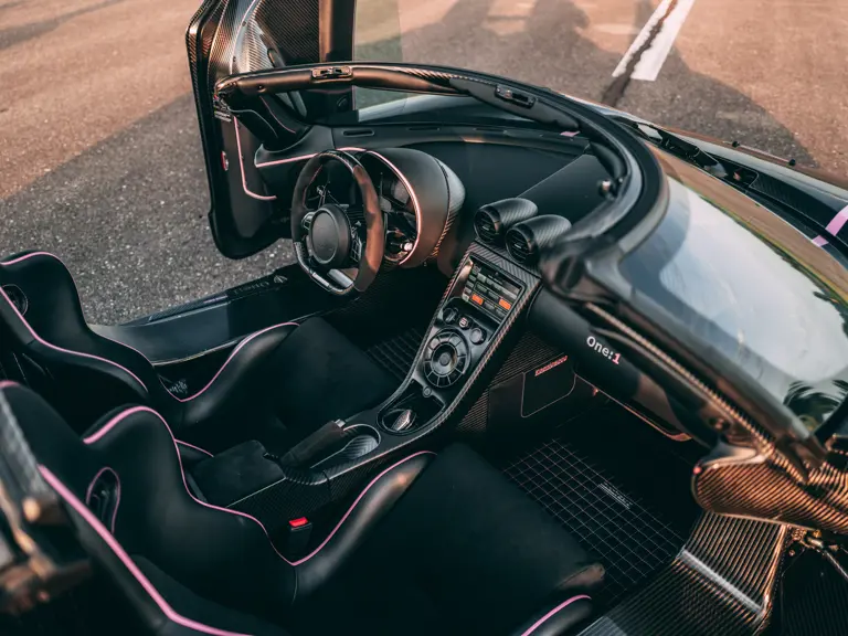 2015 Koenigsegg One:1 RM Sotheby's. Imagen interior.
